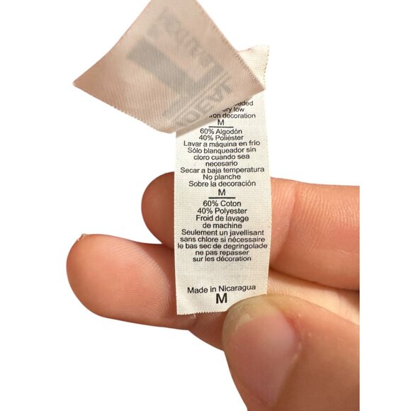 🍒 2/$20 🍒 Trump 2020 Make America Greater Red V-Neck Womens T-Shirt M - Picture 3 of 4